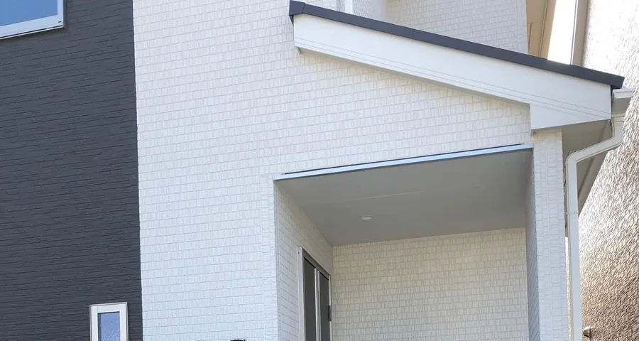 Fachada de casa moderna no Japão